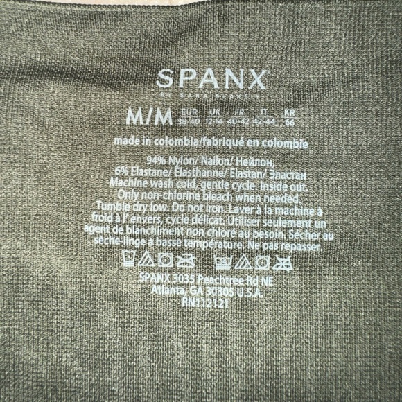 Spanx. Seamless Camo leggings. Color: green camo. Size:M - Picture 3 of 3